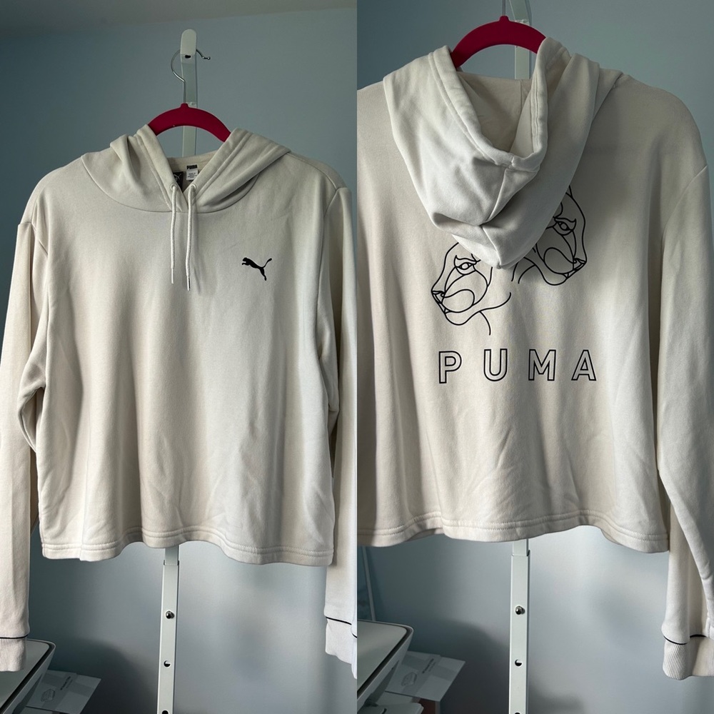 Puma Cropped Hoodie with black accents and Puma outline design on back XL